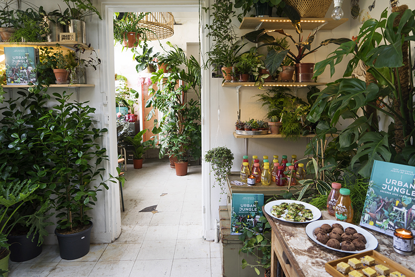 Urban Jungle Bloggers #urbanjunglebook in French booklaunch at Mama Petula in Paris