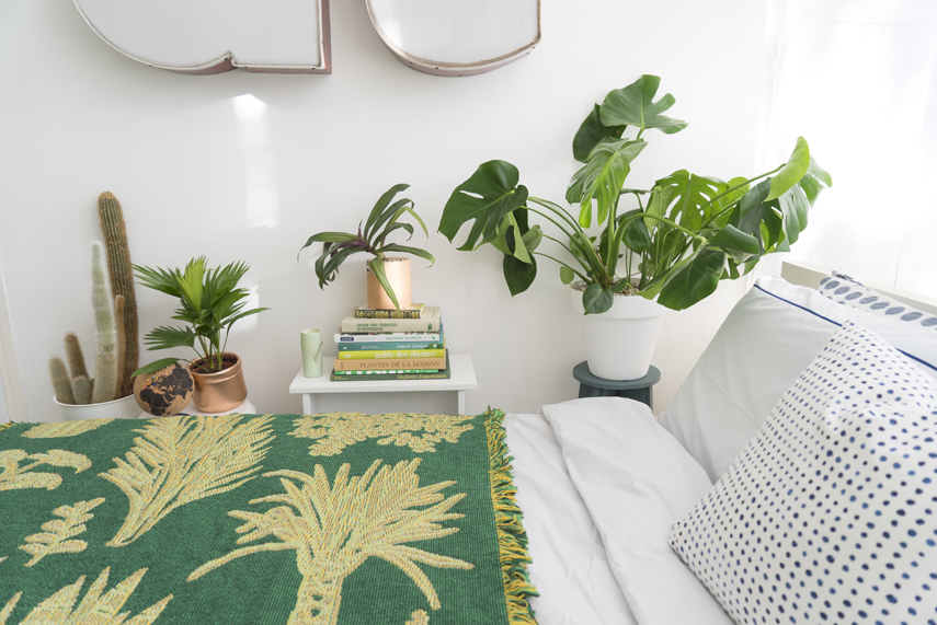 Urban Jungle Bloggers - Sleeping with Plants #urbanjunglebloggers #bedroom #houseplants